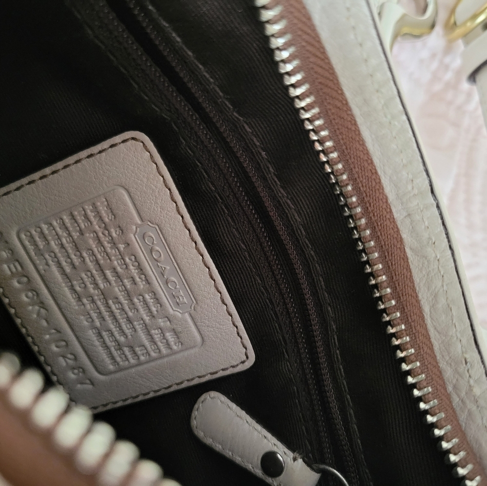 Coach Cross body Bag - Picture 5 of 5